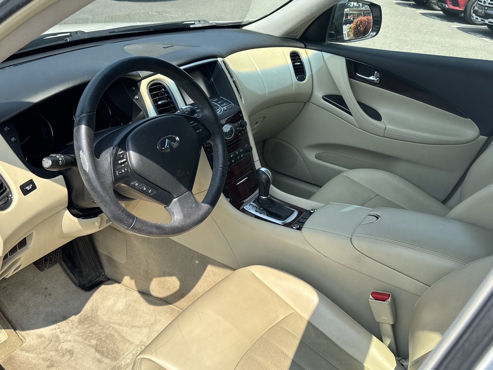 Used 2017 INFINITI QX50 AWD w/ Premium Plus Package image 13