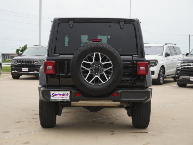Used 2025 Jeep Wrangler Unlimited Sahara AWD/4WD image 8