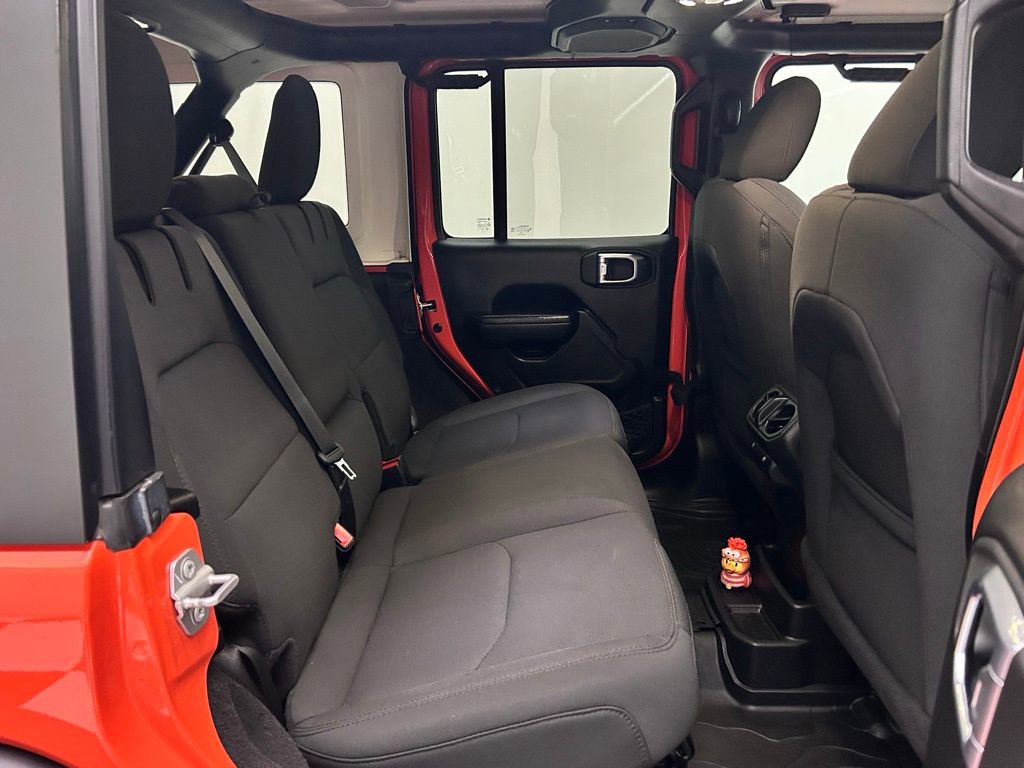 Certified 2023 Jeep Wrangler Unlimited w/ Cold Weather Group image 15