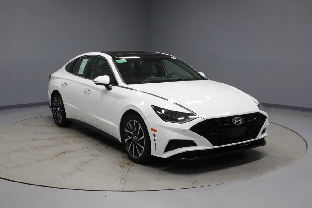 Used 2023 Hyundai Sonata Limited w/ Preferred Accessory Package FWD image 1