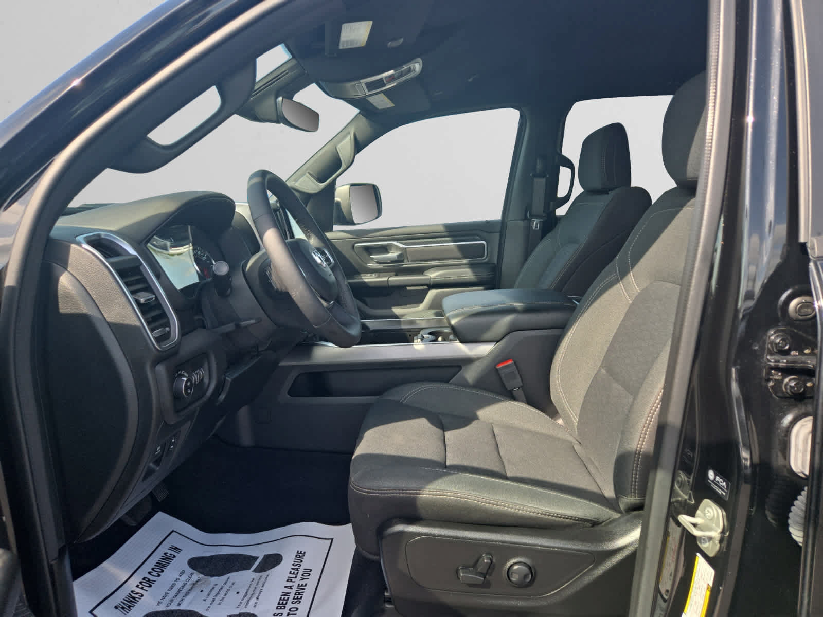 Certified 2025 RAM 1500 Big Horn AWD/4WD image 9