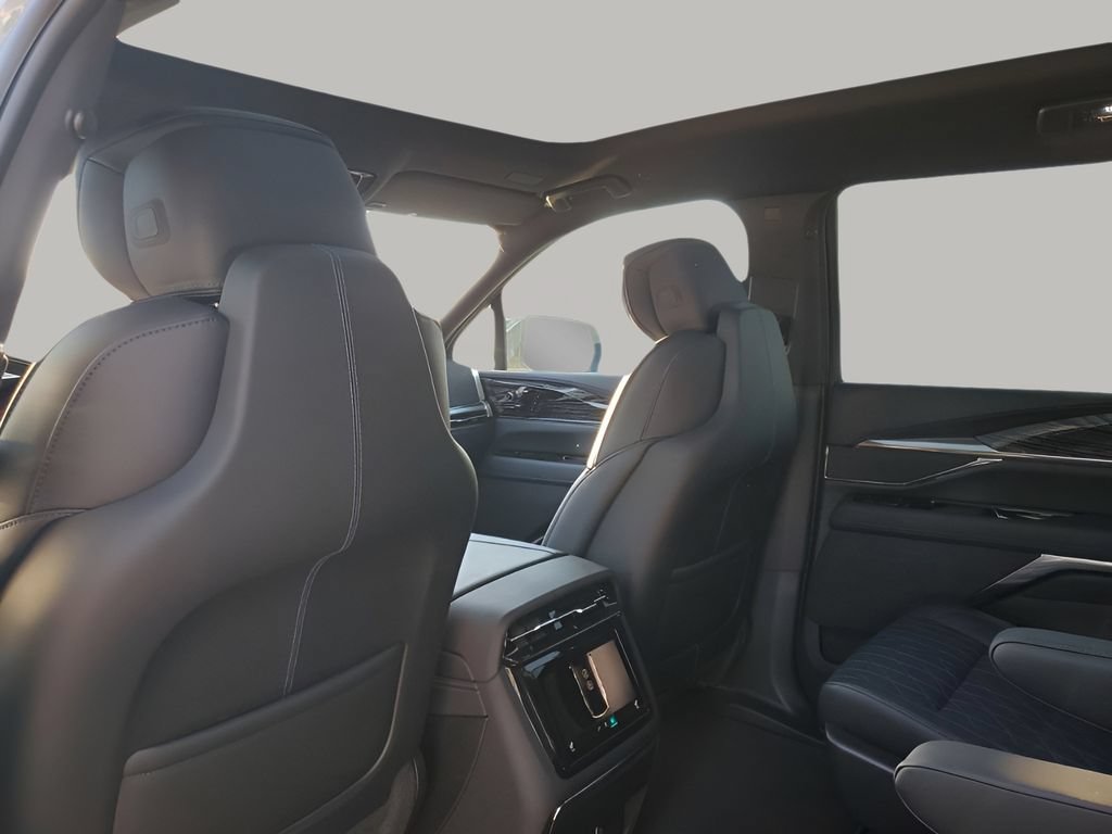 New 2026 Cadillac Escalade IQL Luxury AWD/4WD image 23