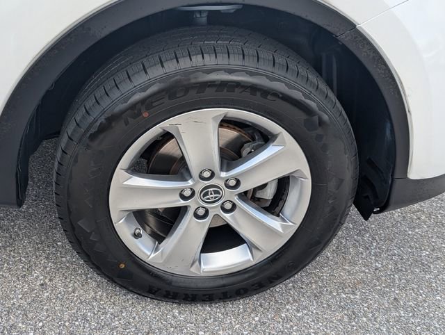 Used 2015 Toyota RAV4 XLE image 17