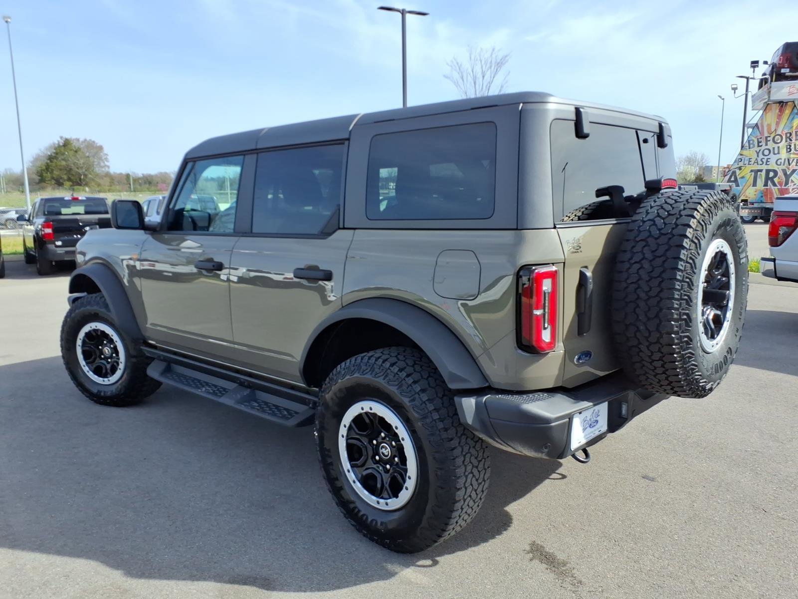 Certified 2025 Ford Bronco Badlands w/ Sasquatch Package image 5