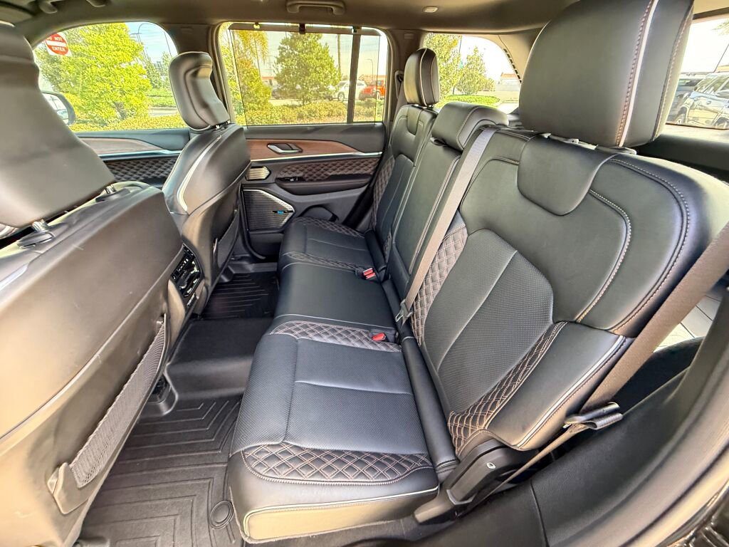 Used 2022 Jeep Grand Cherokee Summit w/ Adv Protech Group IV image 19