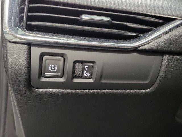 Certified 2023 Cadillac XT4 Premium Luxury FWD image 14