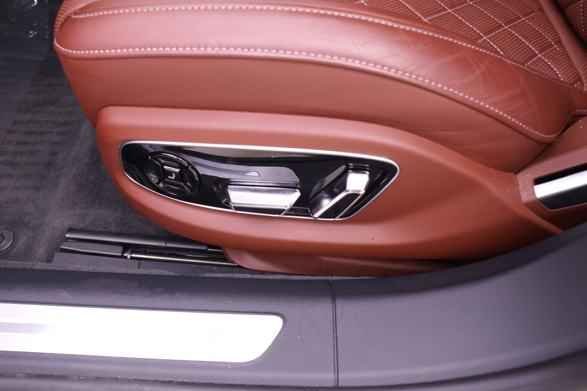 Certified 2024 Audi S8 image 14