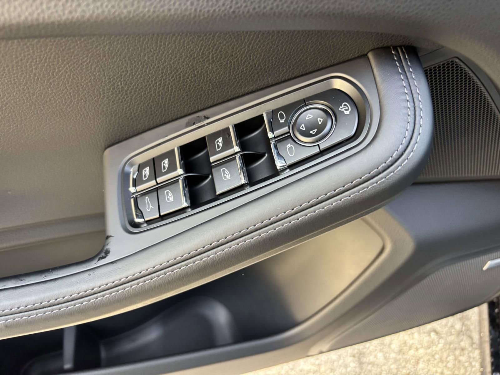 New 2026 Porsche Macan S AWD/4WD image 25