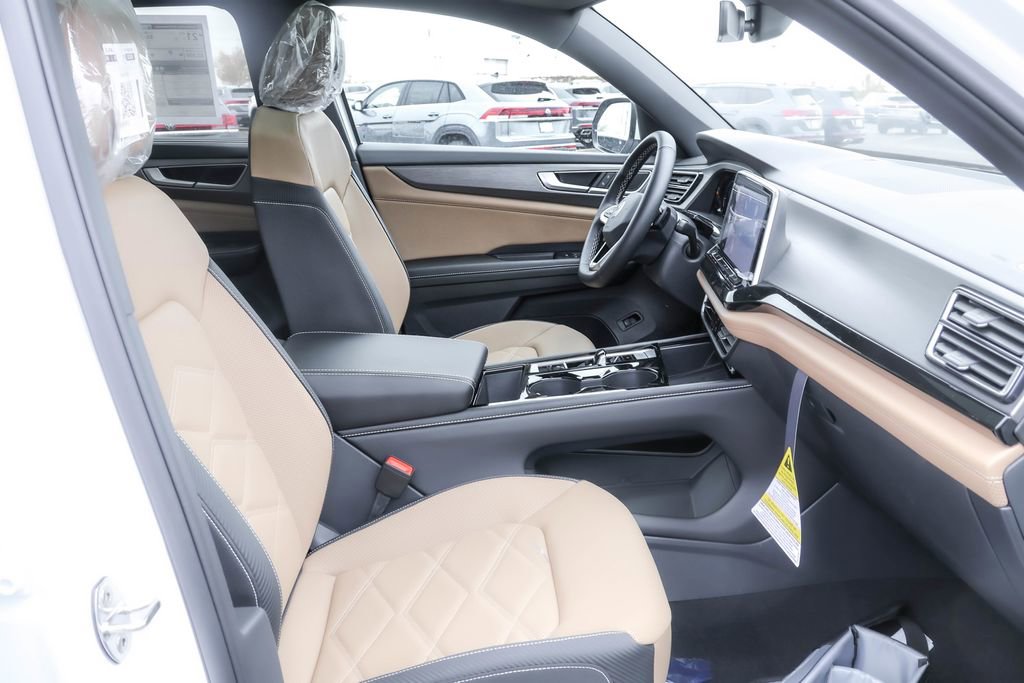 Used 2025 Volkswagen Atlas Cross Sport SE image 35