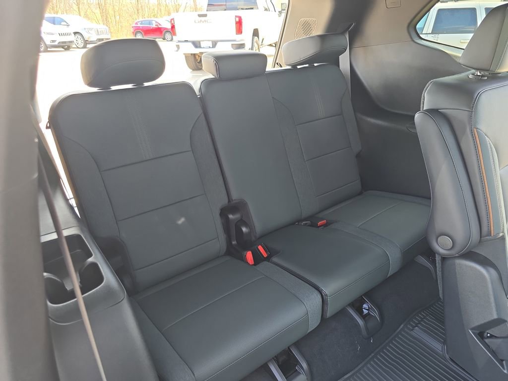 New 2026 GMC Acadia AT4 w/ Luxury Package AWD/4WD image 12