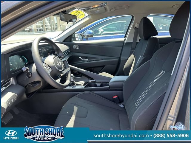 Certified 2025 Hyundai Elantra Hybrid FWD image 17