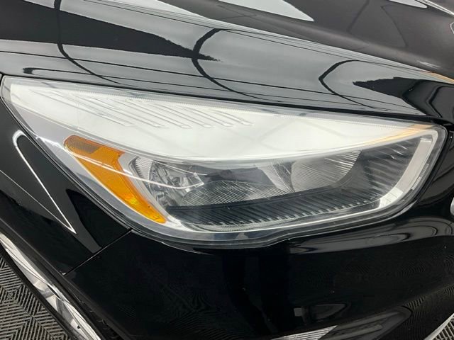 Used 2017 Ford Escape SE w/ SE Cold Weather Package AWD/4WD image 24