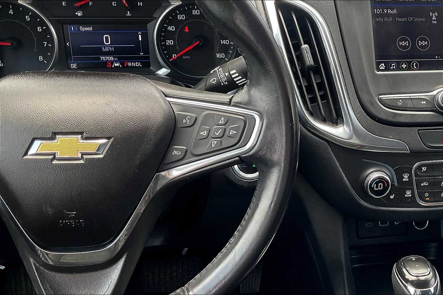 Used 2020 Chevrolet Equinox LT image 18