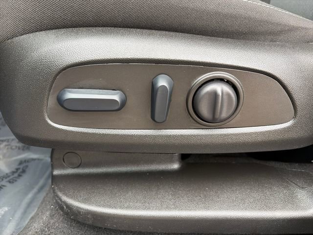 Used 2025 Chevrolet Blazer LT image 26