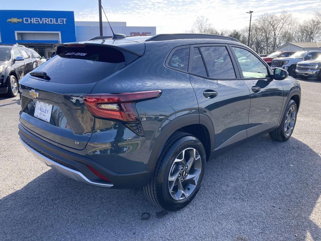 New 2026 Chevrolet Trax LT w/ Driver Confidence Package image 4