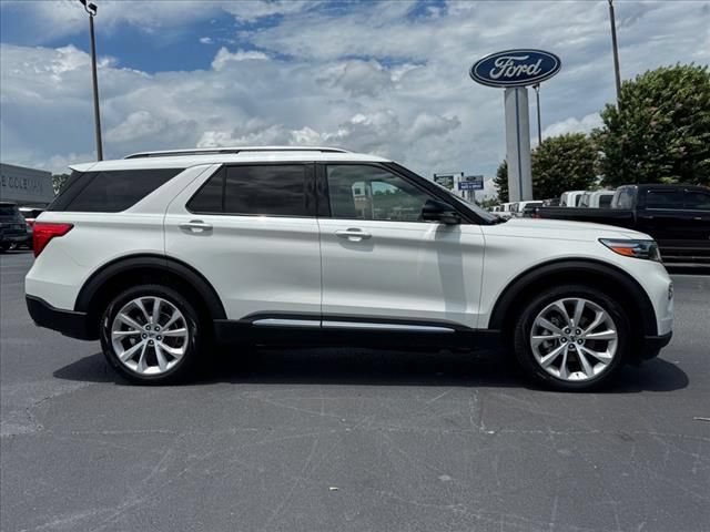 Used 2023 Ford Explorer Platinum w/ Technology Package AWD/4WD image 3