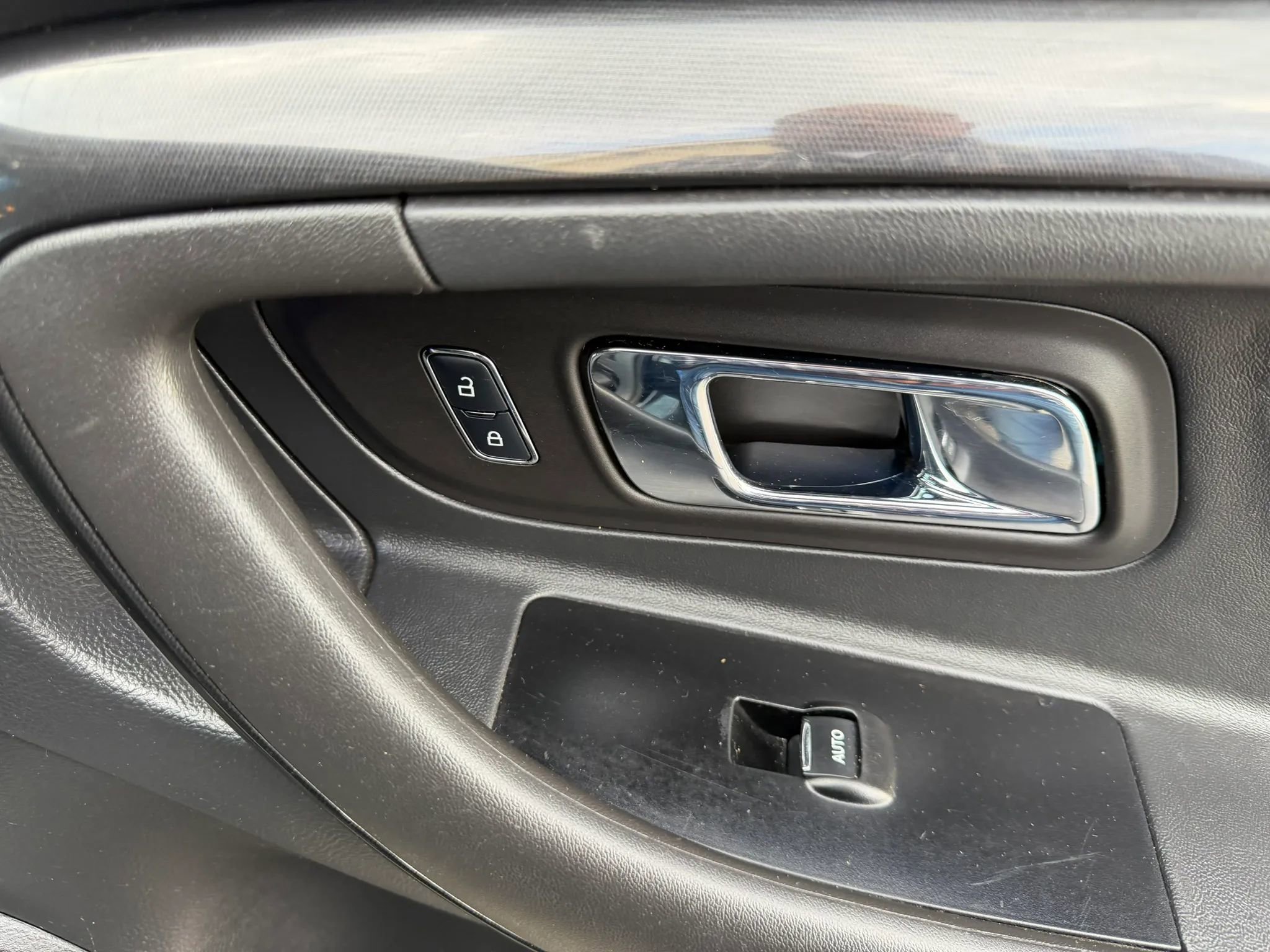 Used 2015 Ford Taurus SHO w/ Equipment Group 401A image 29