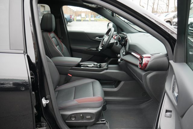 Used 2025 Chevrolet Equinox RS w/ Safety and Technology Package image 26