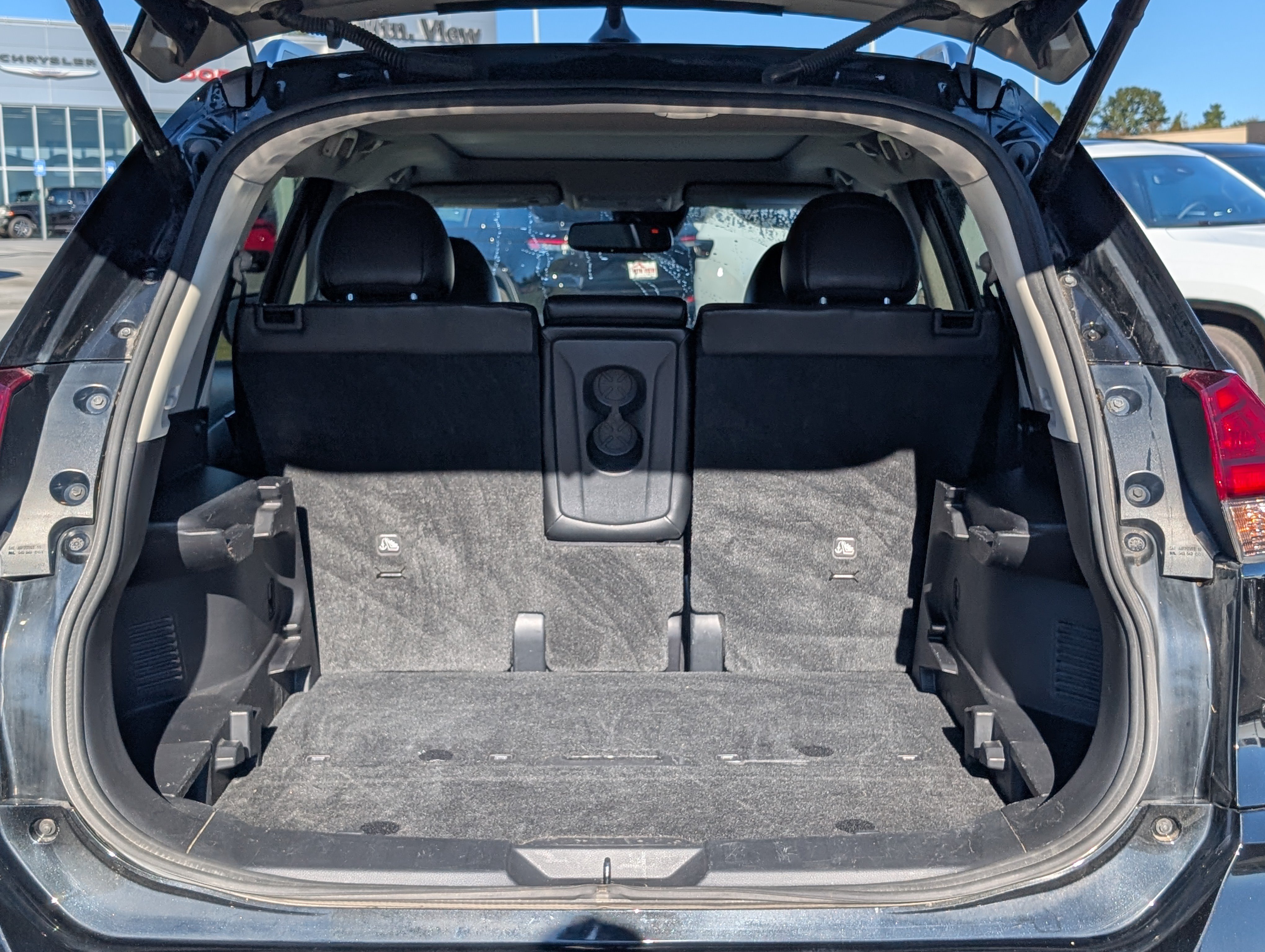 Used 2017 Nissan Rogue SL w/ SL Premium Package FWD image 16