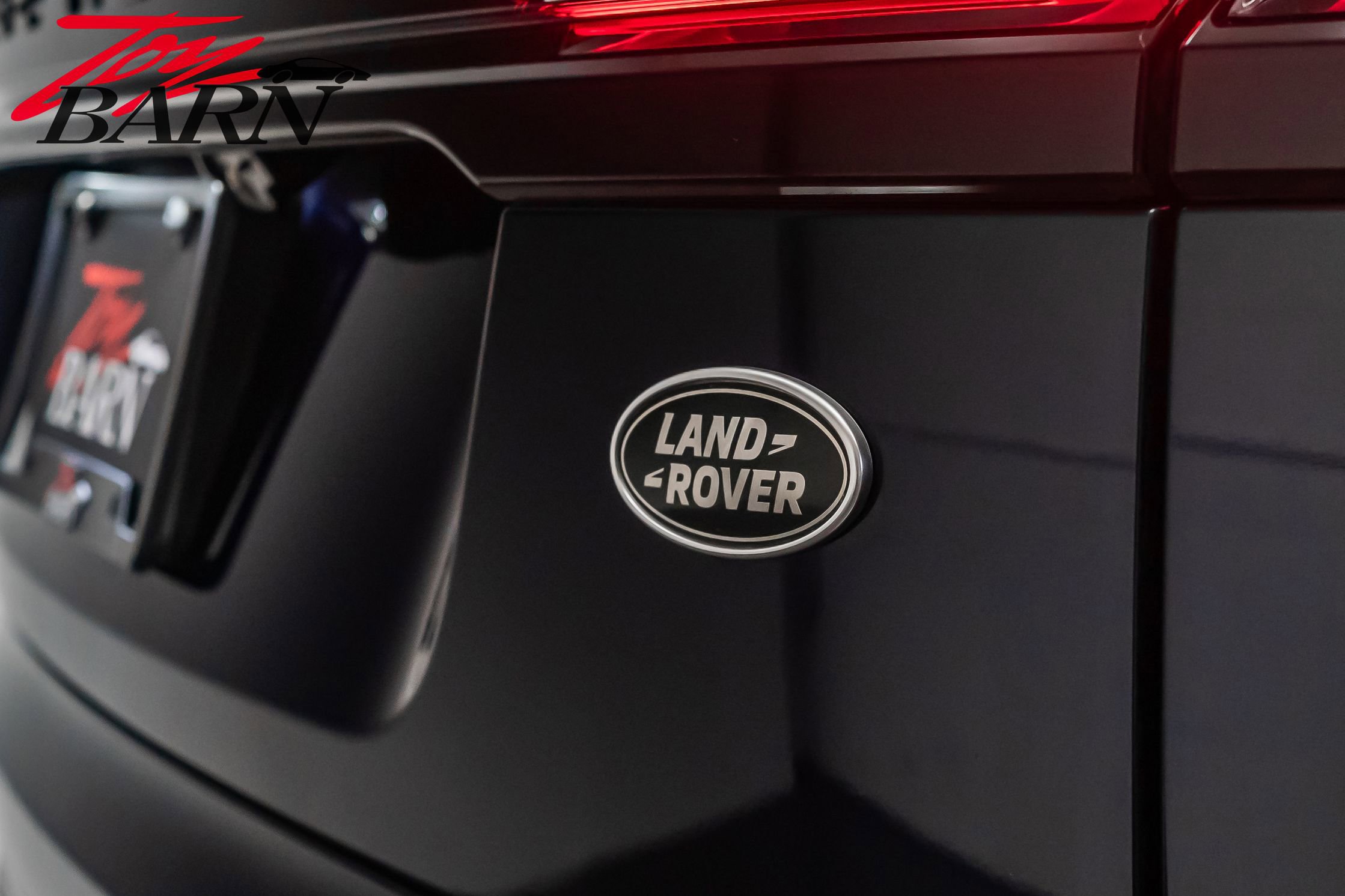 Used 2023 Land Rover Range Rover Velar R-Dynamic S image 16