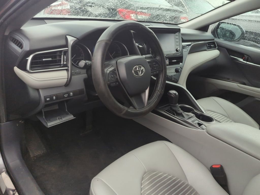Used 2023 Toyota Camry SE image 7