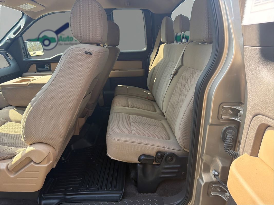 Used 2014 Ford F150 XLT w/ XLT Chrome Package image 10