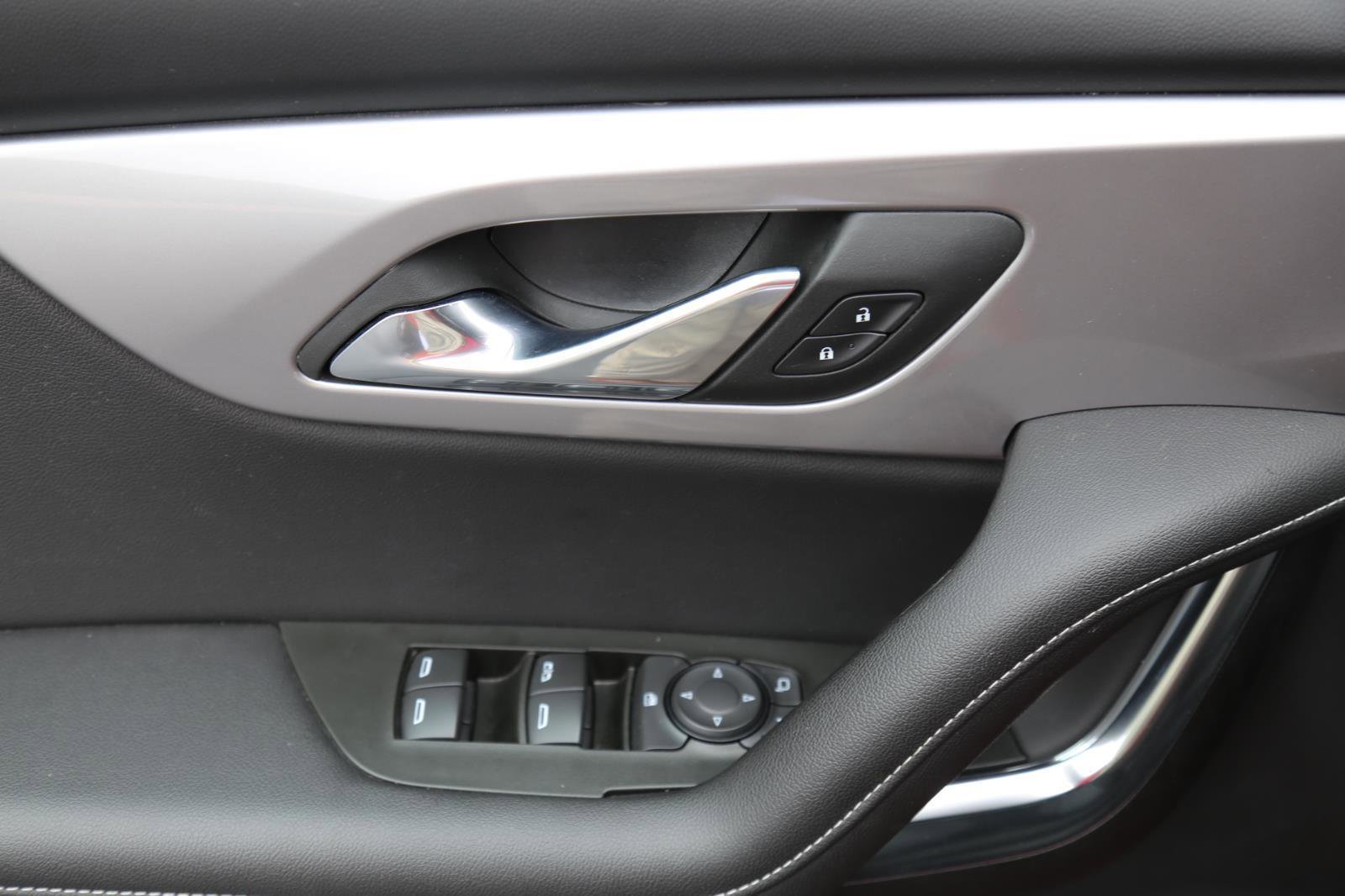 Used 2025 Chevrolet Blazer LT image 7