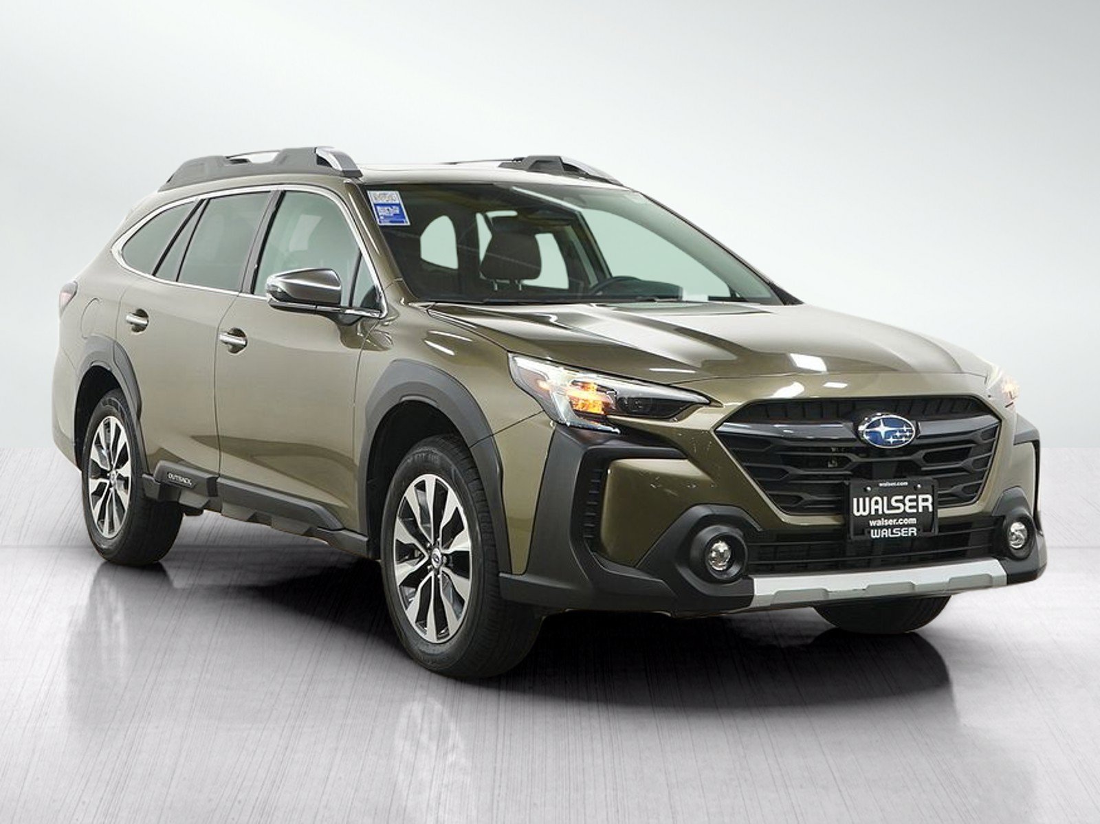 Used 2023 Subaru Outback Touring AWD/4WD image 7