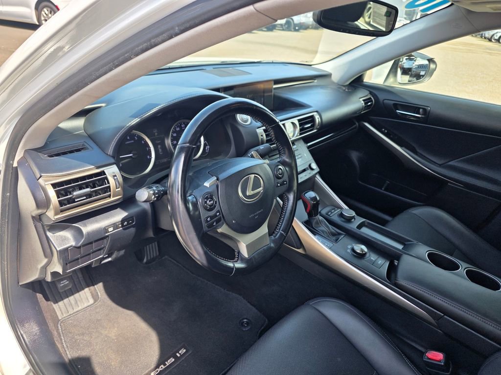 Used 2016 Lexus IS 200t RWD image 10
