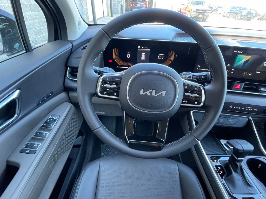 New 2026 Kia Carnival EX image 13