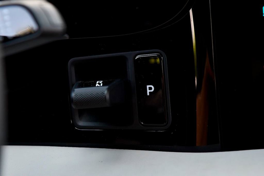 Used 2020 Porsche Taycan 4S image 55