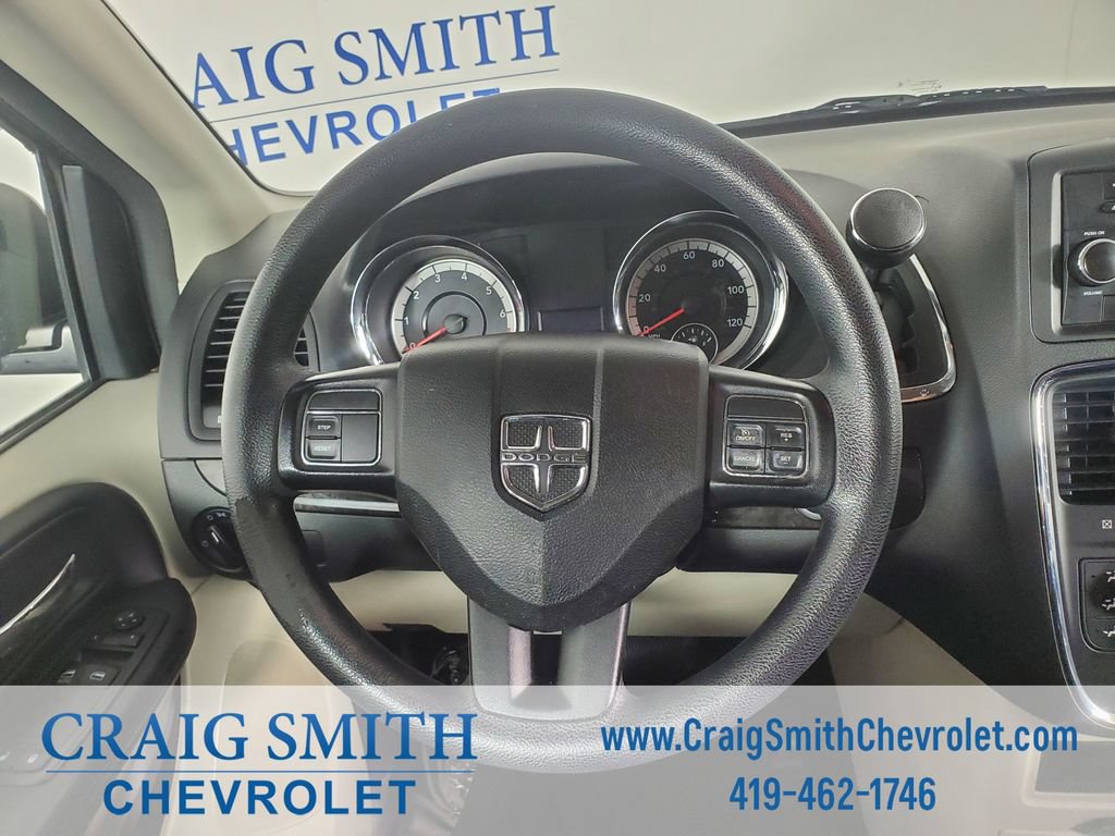 Used 2016 Dodge Grand Caravan American Value Package FWD image 16