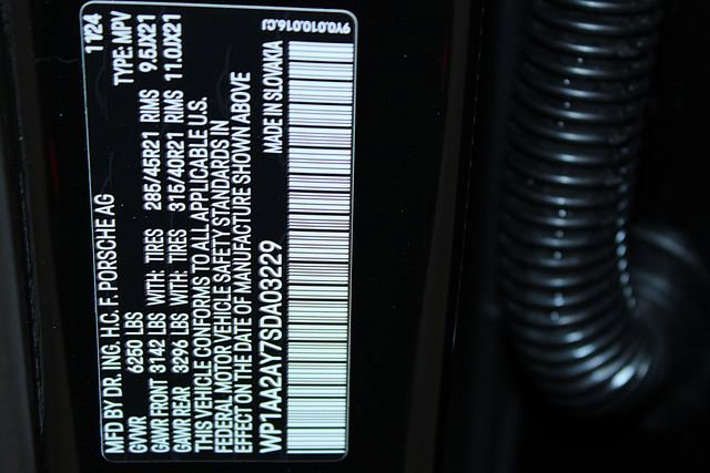 Certified 2025 Porsche Cayenne image 30