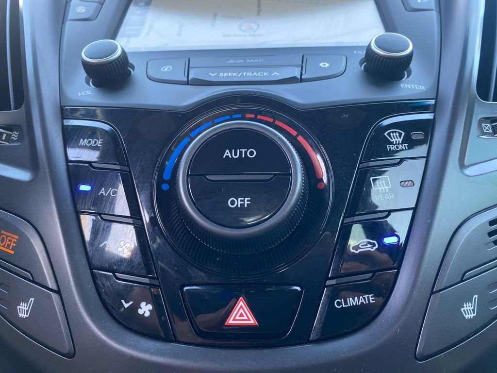 Used 2016 Hyundai Veloster Turbo w/ Option Group 04 FWD image 25