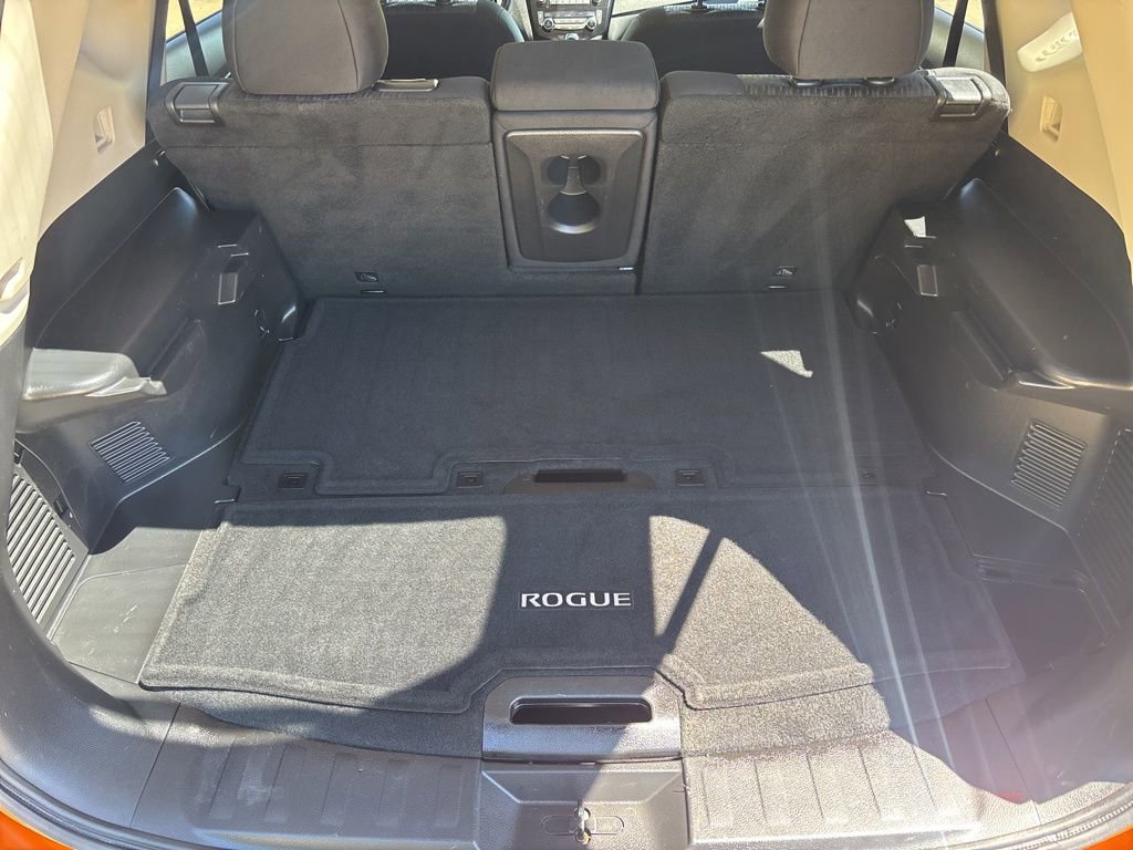 Used 2017 Nissan Rogue SV image 13