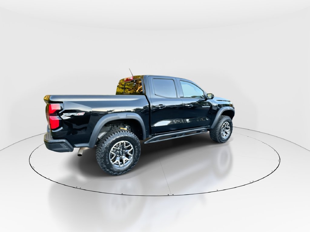 Used 2024 Chevrolet Colorado ZR2 w/ ZR2 Convenience Package III AWD/4WD image 8