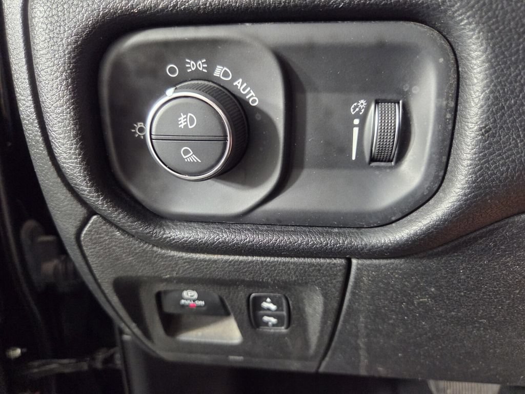 Used 2022 RAM 1500 Big Horn RWD image 19