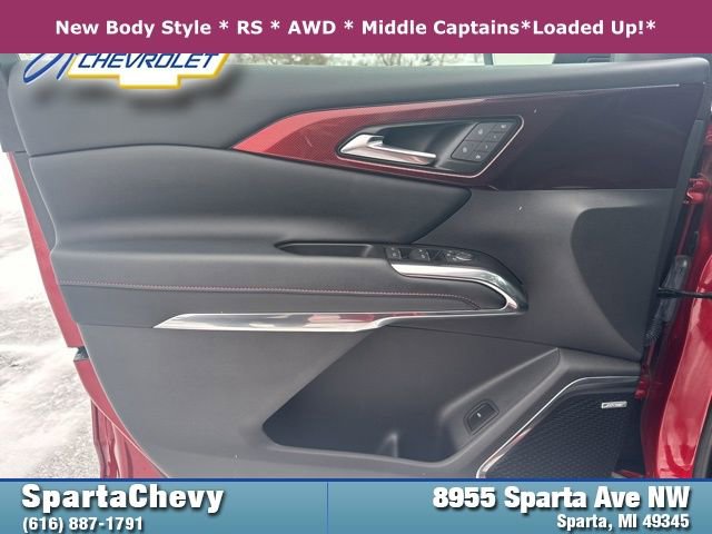 Used 2024 Chevrolet Traverse RS image 12