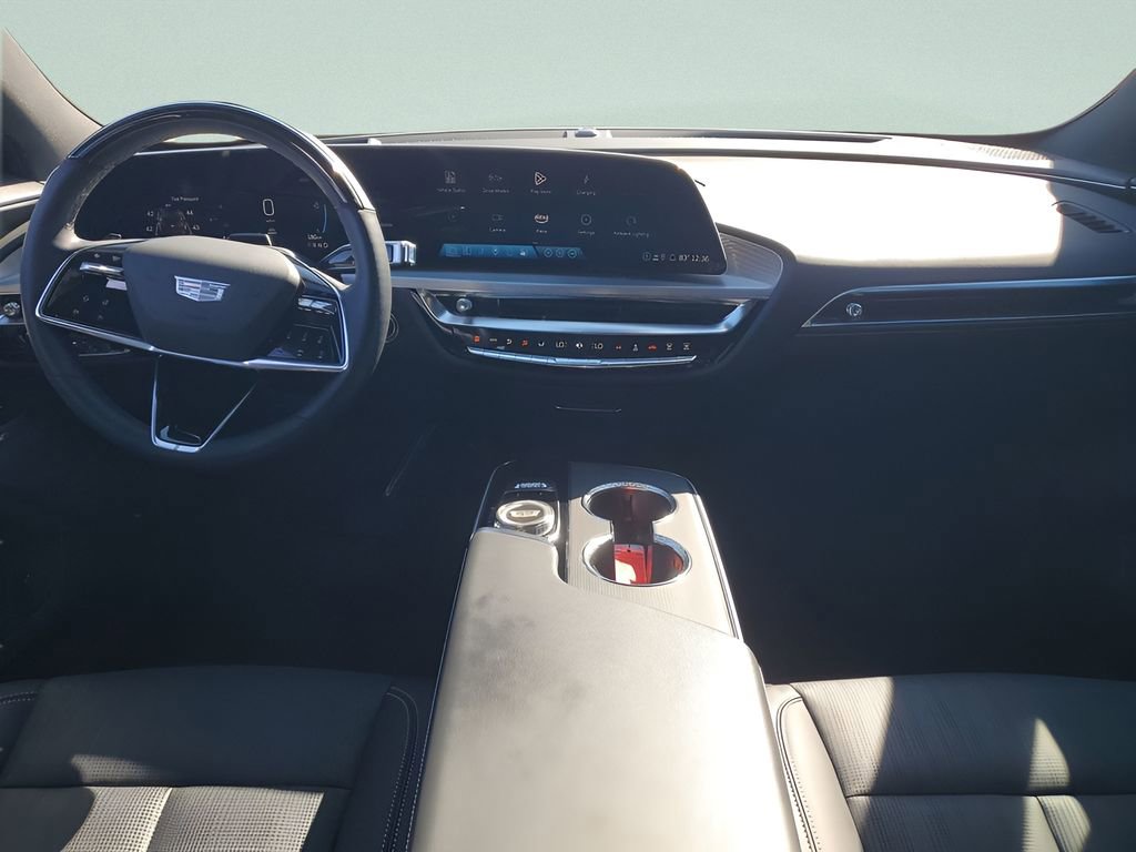 Used 2025 Cadillac Lyriq Luxury image 24
