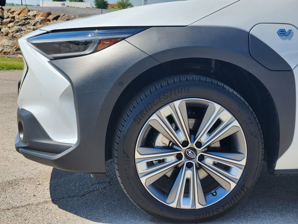 Used 2025 Subaru Solterra AWD/4WD image 9