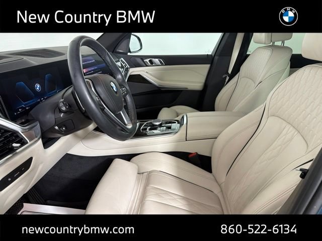 Used 2024 BMW X5 xDrive40i w/ Premium Package AWD/4WD image 11