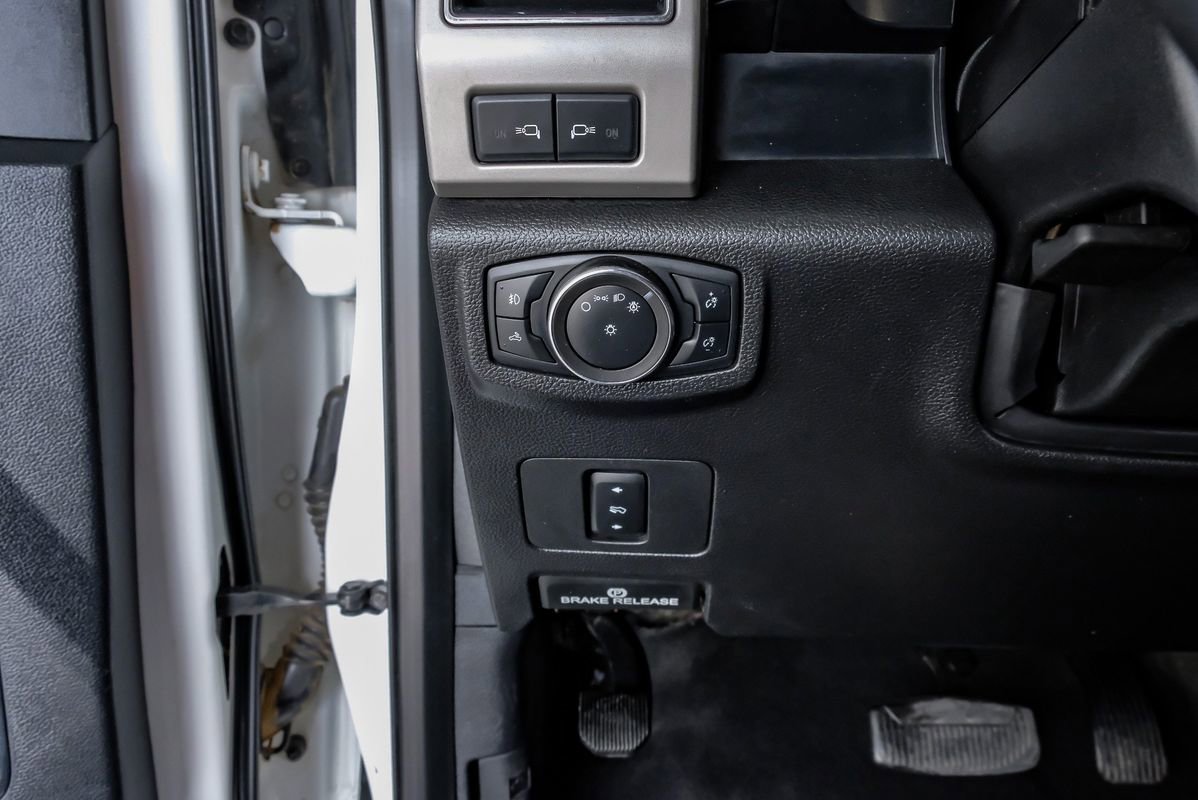 Used 2021 Ford F350 Lariat w/ Chrome Package image 26