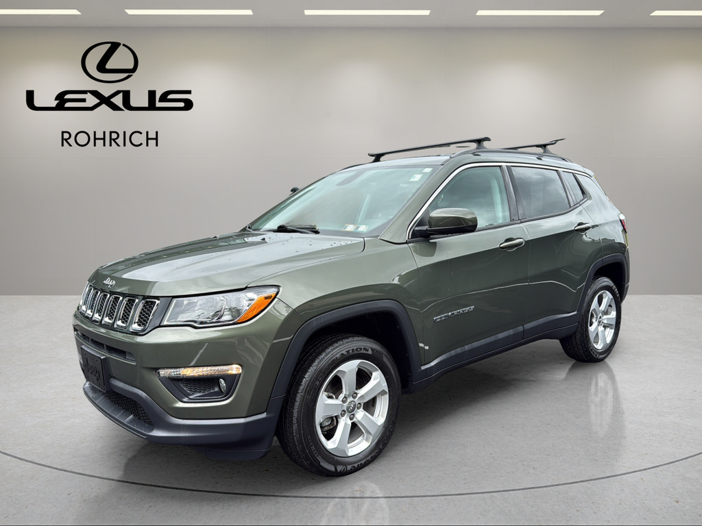 Used 2018 Jeep Compass Latitude w/ Popular Equipment Group AWD/4WD image 1