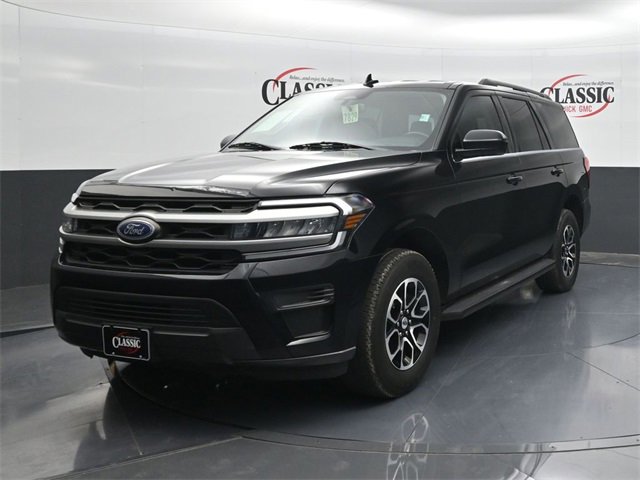 Used 2023 Ford Expedition XLT image 4