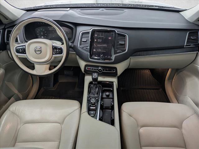 Used 2020 Volvo XC90 T6 Momentum w/ Protection Package Premier image 17