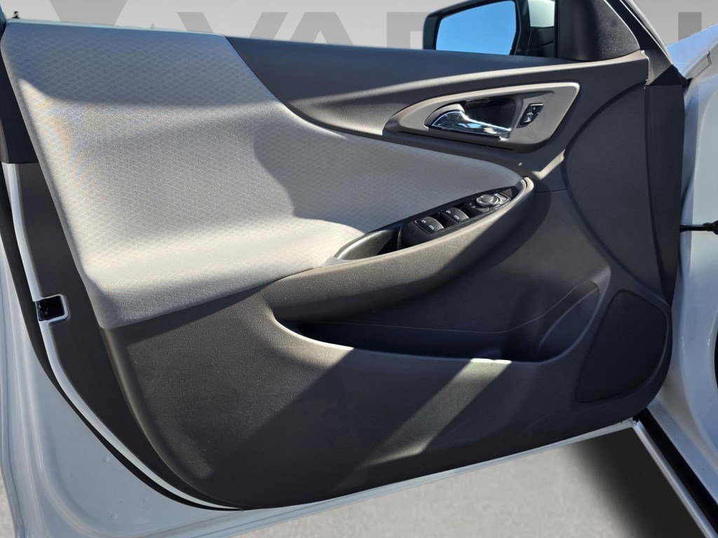 Used 2024 Chevrolet Malibu LT image 14