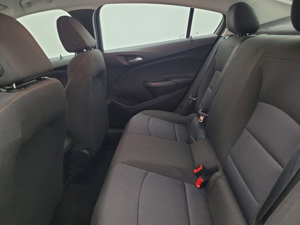 Used 2018 Chevrolet Cruze LS FWD image 18