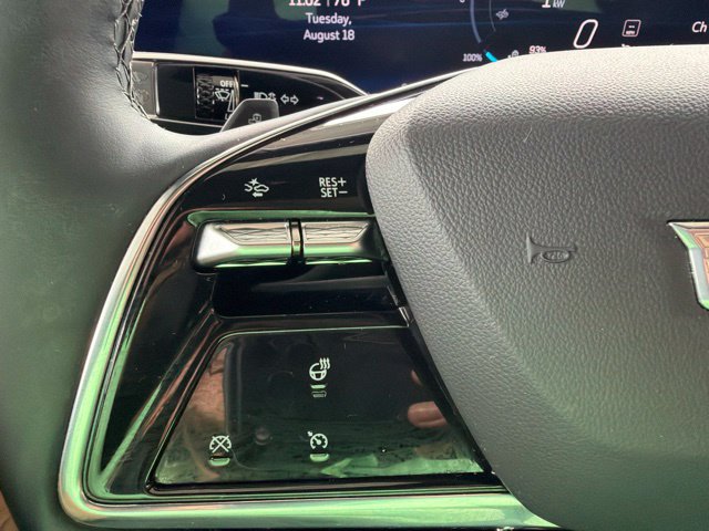 Used 2025 Cadillac Lyriq Luxury AWD/4WD image 23