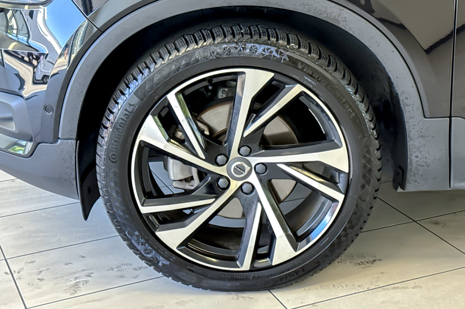 Used 2022 Volvo XC40 T5 R-Design w/ Advanced Package AWD/4WD image 26