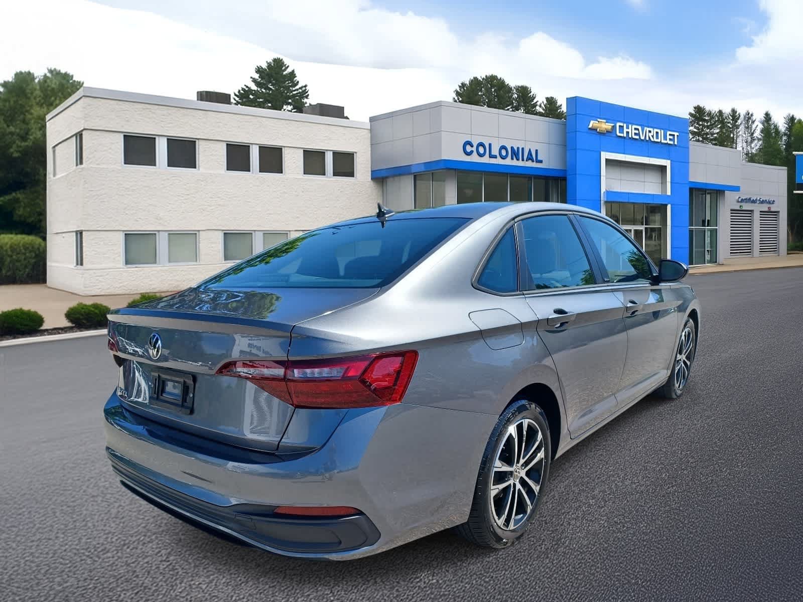 Used 2024 Volkswagen Jetta Sport FWD image 4